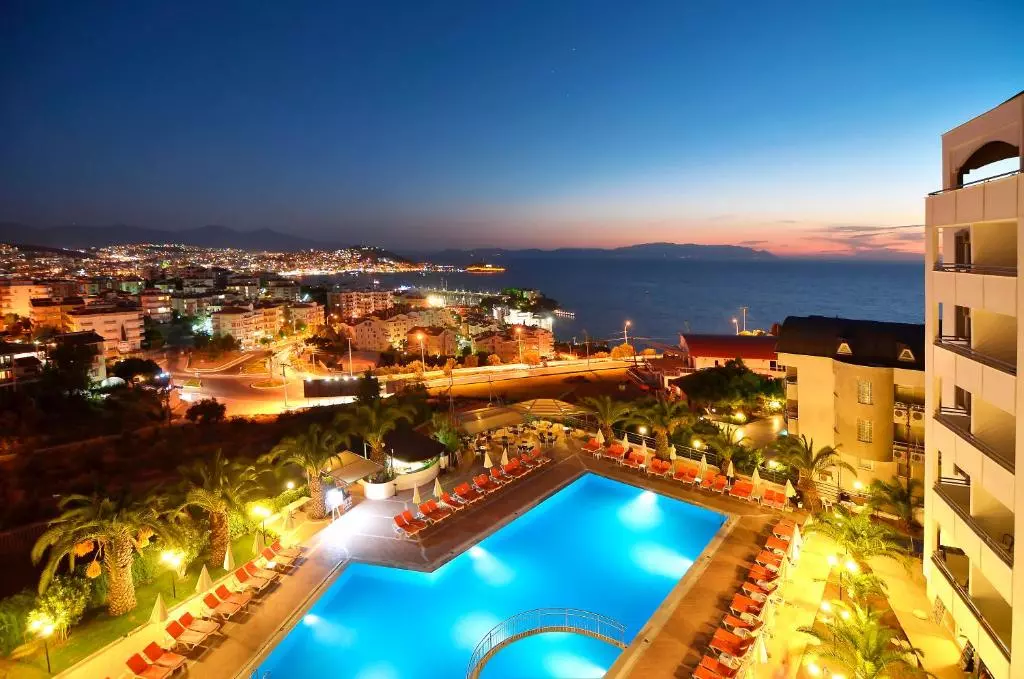 CITYS HILL HOTEL NIGHT VIEW.jpg